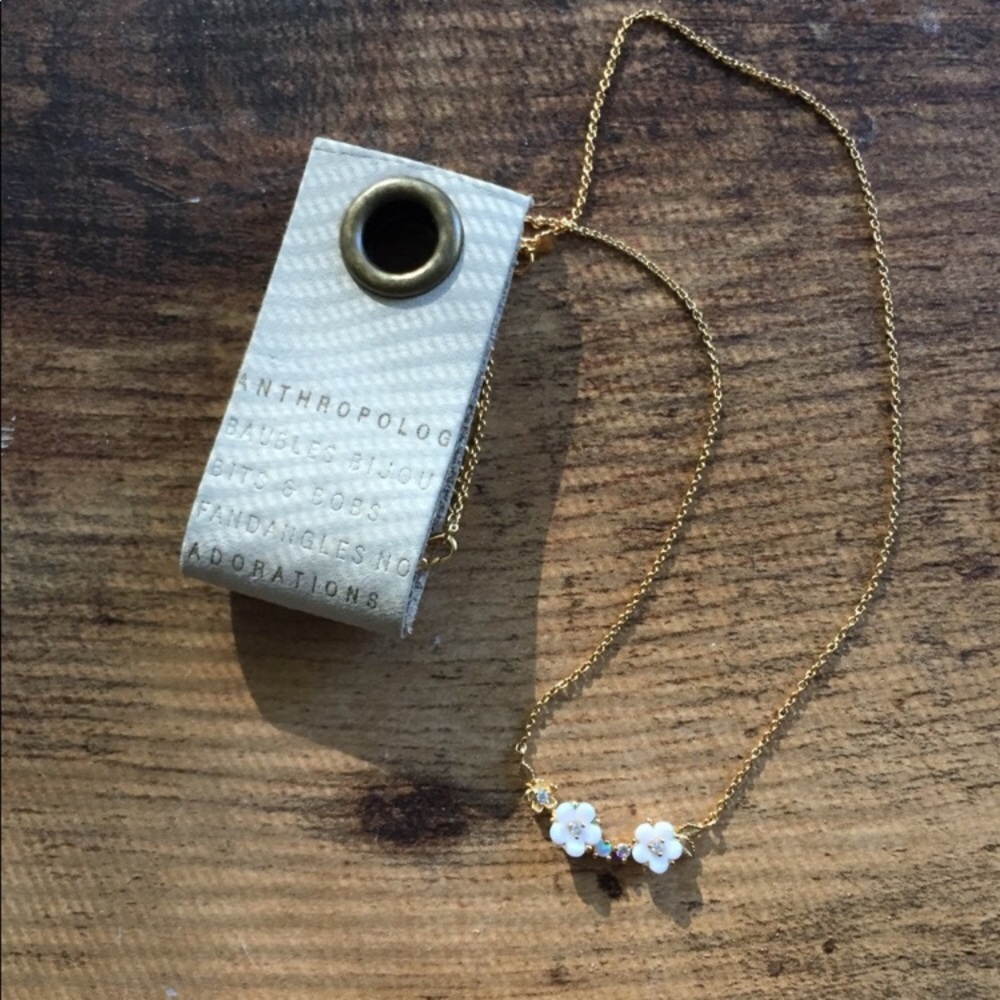 NWT Anthropologie Dainty Gold Floral Opal Necklace - Picture 5 of 6